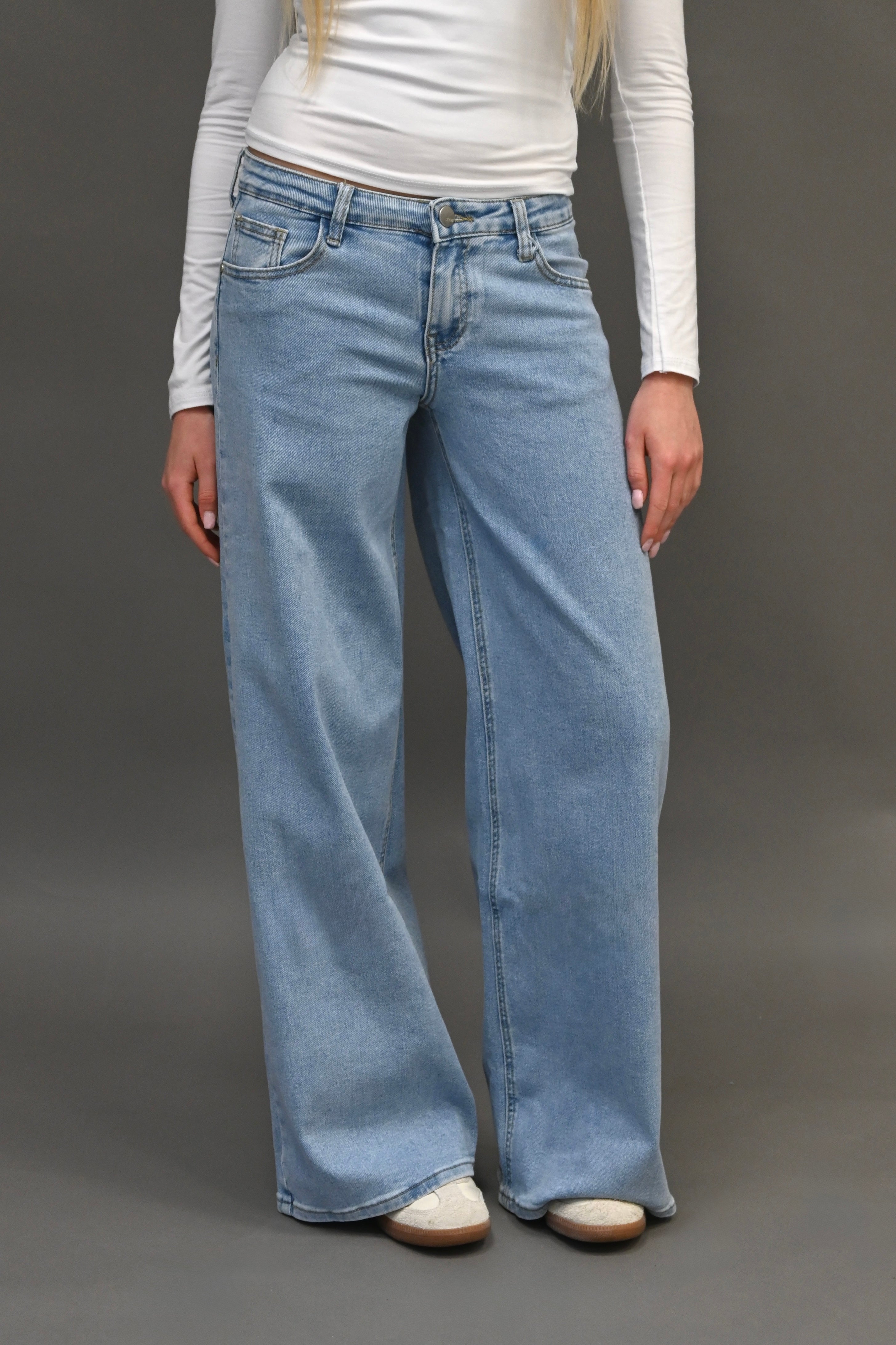 Celeste Wide-Leg Jeans